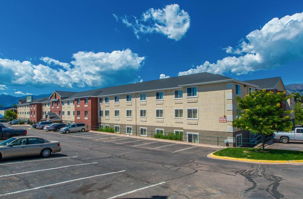 Intown Suites Extended Stay Colorado Springs Exterior foto